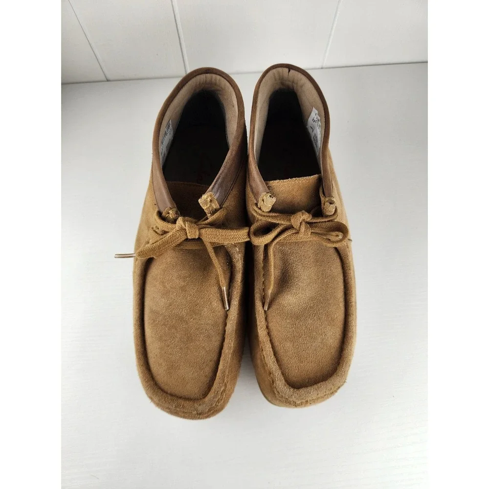 Clarks Wallabee Mens 10.5 Tan Suede Moccasin Lace Up Crepe Sole Boots Chukka